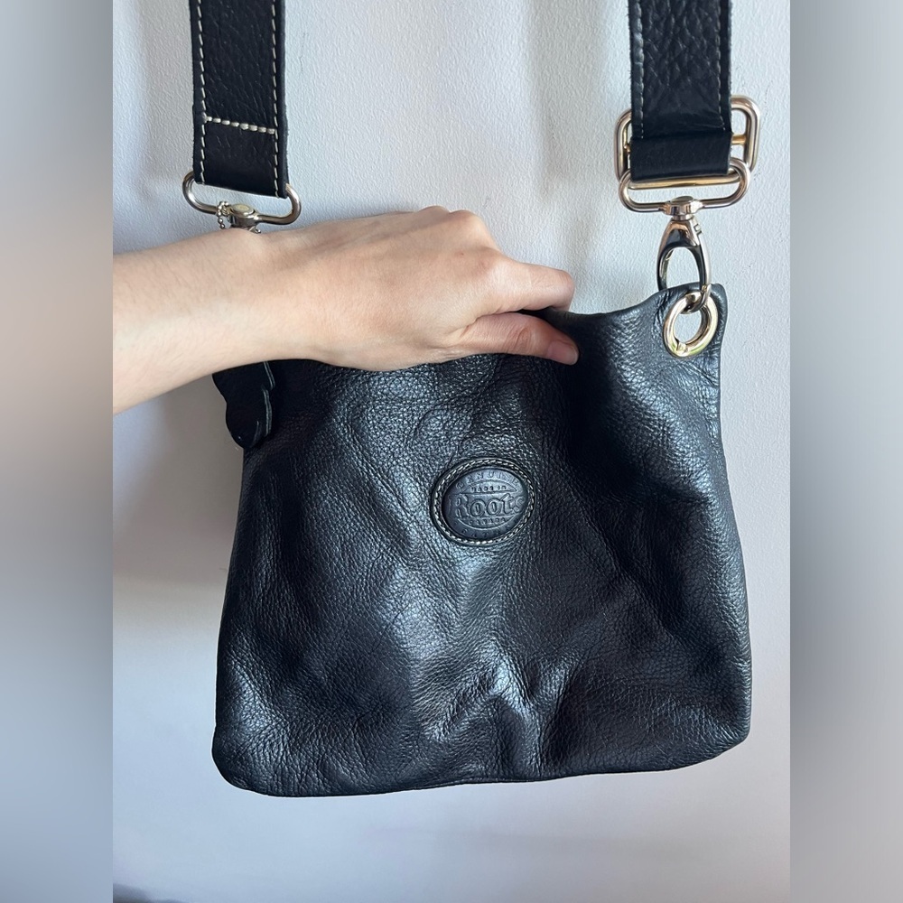 Roots Black Leather Crossbody Bag - Picture 8 of 9